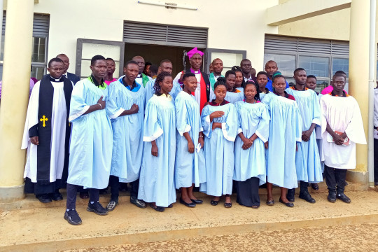 Choir which led the service